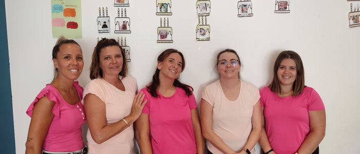 <img src="..." alt="équipe de la crèche TiNid Puget Village">