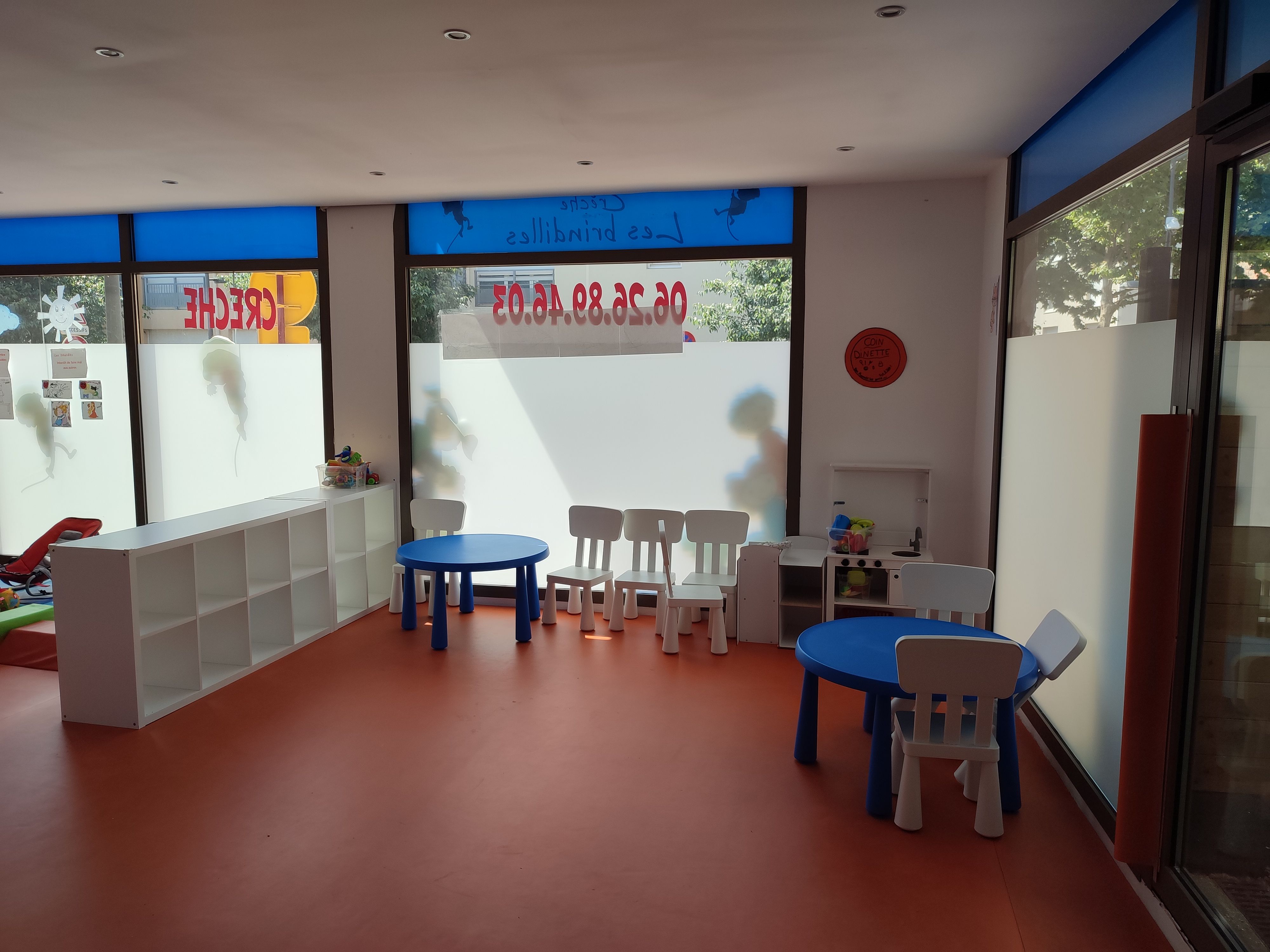 <img src="..." alt="Salle d’éveil 2 de la crèche TiNid Puget Village">
