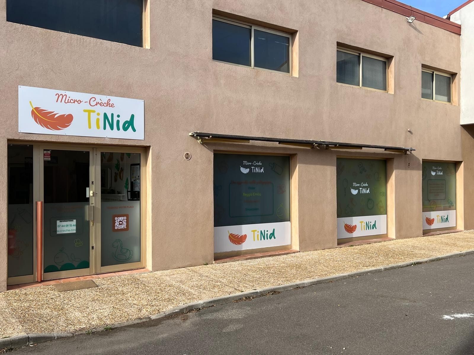 <img src="..." alt="">